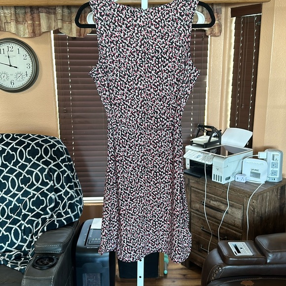 Dresses & Skirts - Violets & Roses Dress